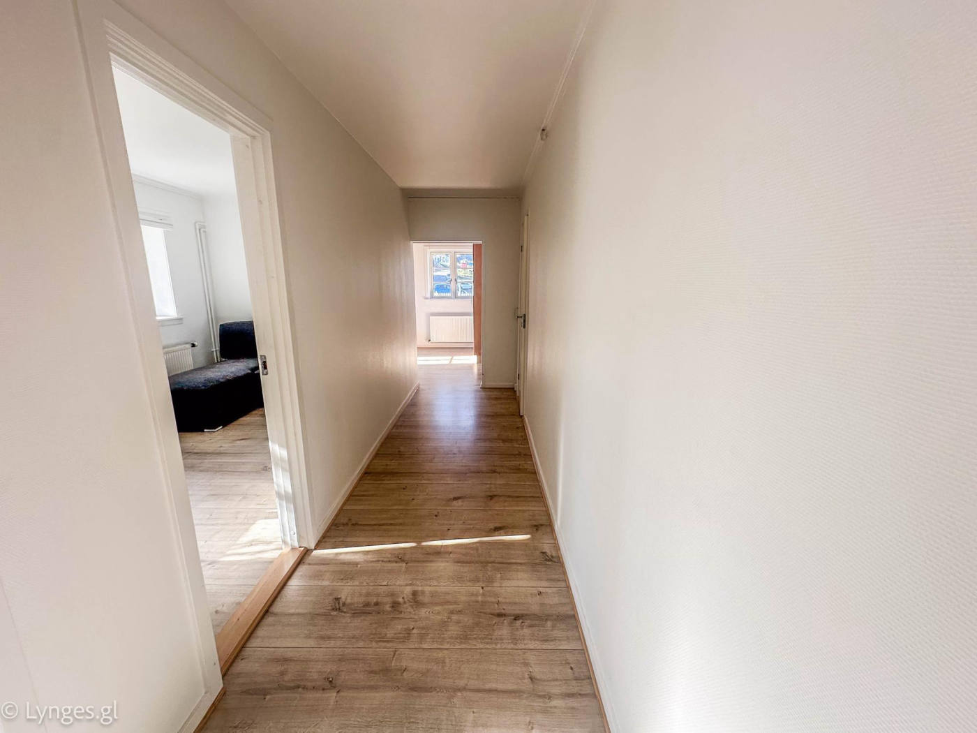 Будинок, 1927 м², 321 000$ — FAKTOR